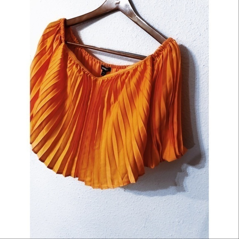 Express off the shoulder pleated crop top NWT